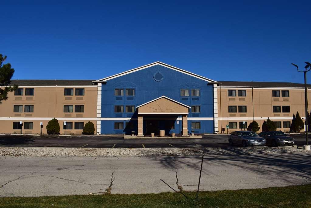 Americinn By Wyndham Glendale Milwaukee Whitefish Bay Exterior foto