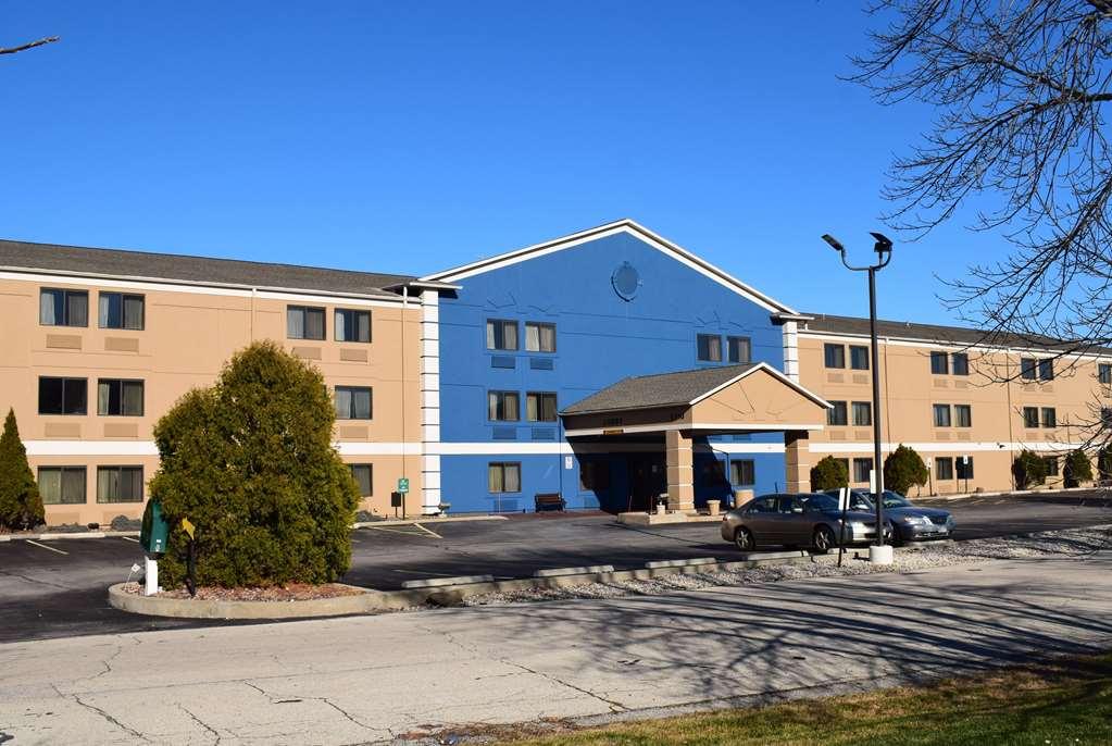 Americinn By Wyndham Glendale Milwaukee Whitefish Bay Exterior foto