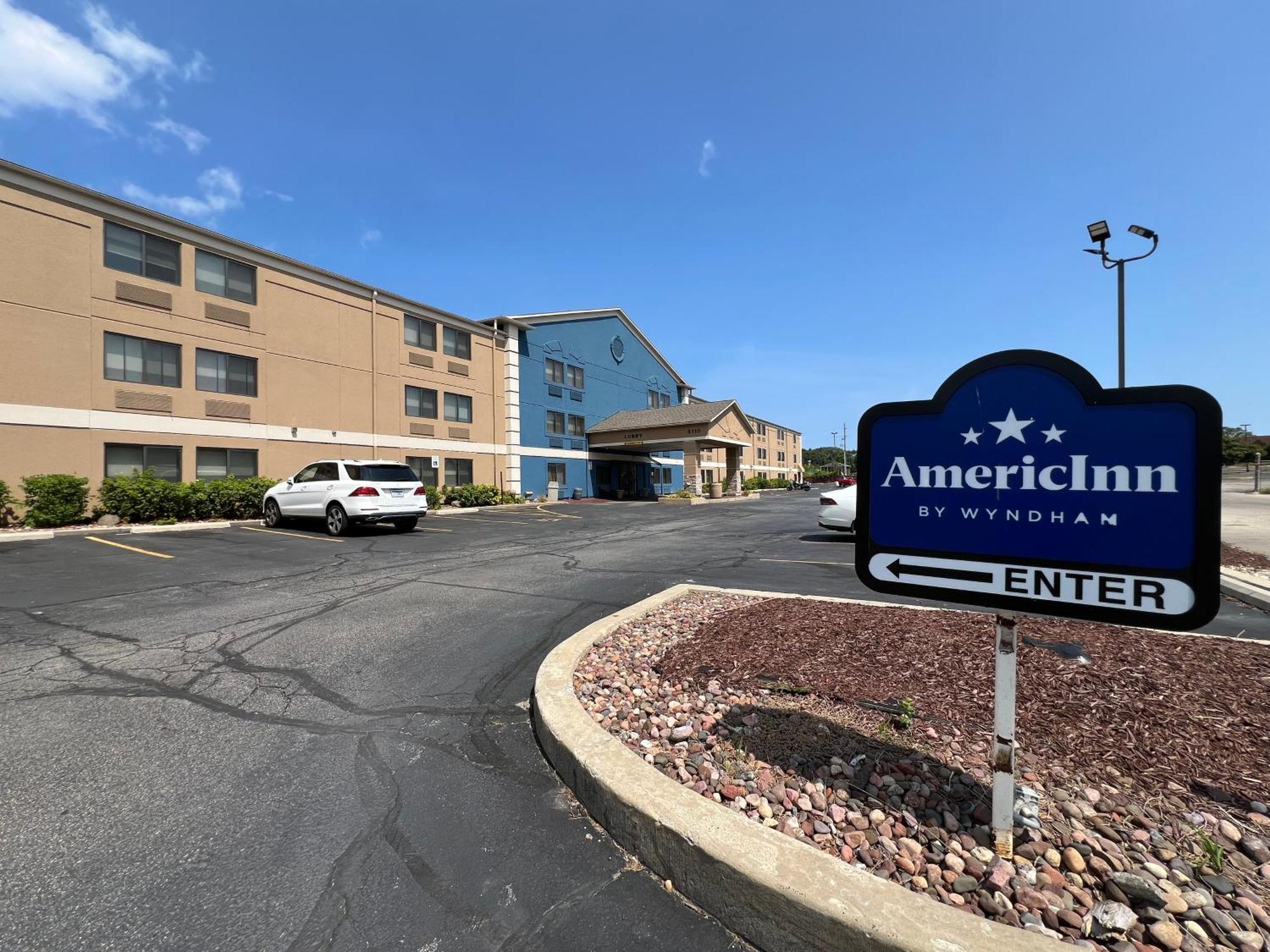 Americinn By Wyndham Glendale Milwaukee Whitefish Bay Exterior foto